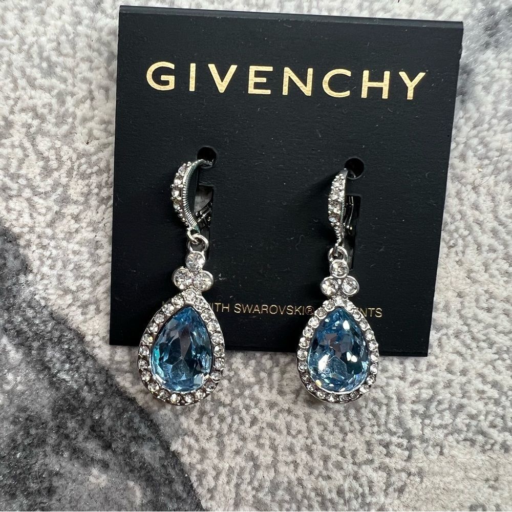 authentic✨Givenchy teardrop earrings🆕
